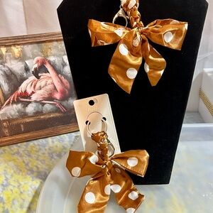 2pc Gold Polka Dot Keychain Set